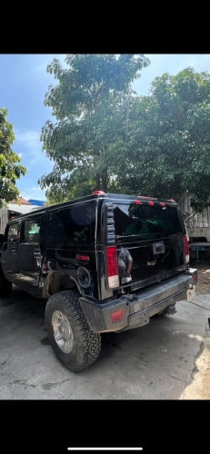 មានដំឡើងខ្លុប Hummer H2