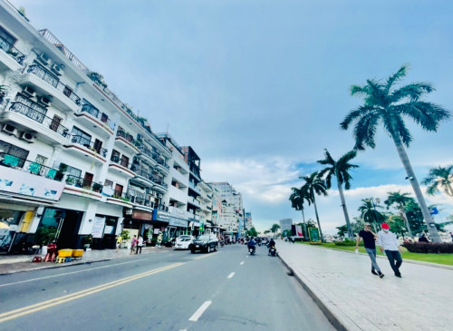 Questhouse For Rent Along Riverside Road, 04x24m, 08 Rooms, Some Furniture, 3,500$ Per Month