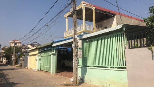ផ្ទះនឹងដីលក់
