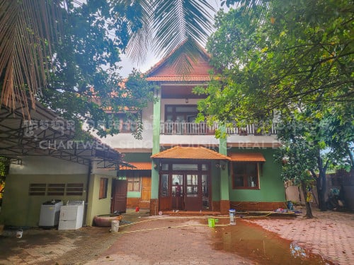 Mekong river view 5 Bedrooms Villa with swimming pool available for rent in Chroy Changva Area