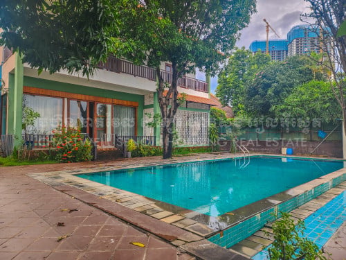 Mekong river view 5 Bedrooms Villa with swimming pool available for rent in Chroy Changva Area