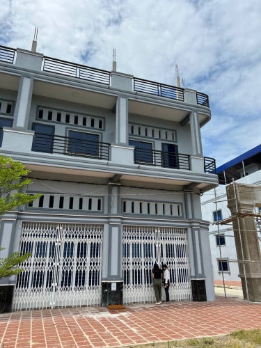 ផ្ទះលក់ មាន២ល្វែង