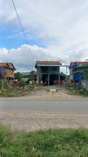 ដីលក់ជាប់ផ្លូវជាតិ143