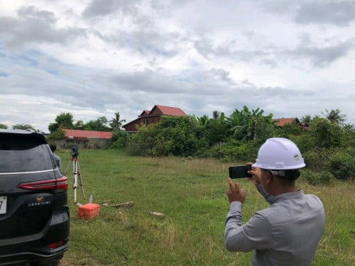 មានទទួលវាស់វែងដី ពុះដីឡូត៍