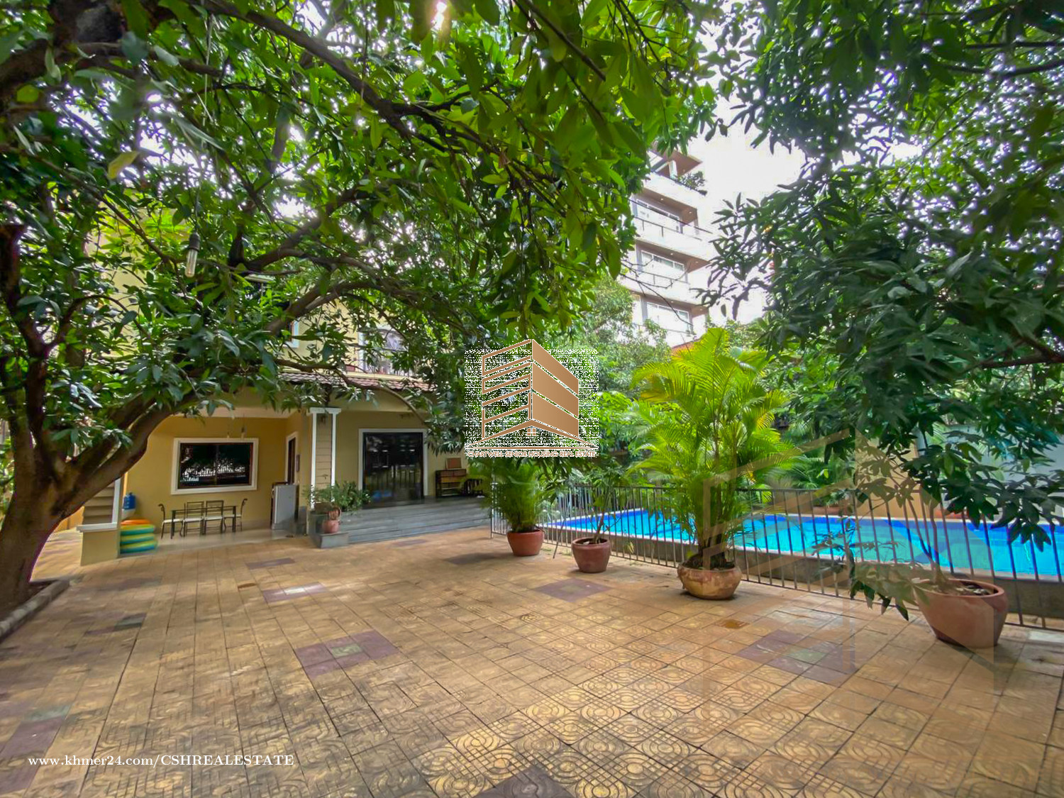 4 Bedrooms Villa with swimming pool available for rent in Toul Kork Area