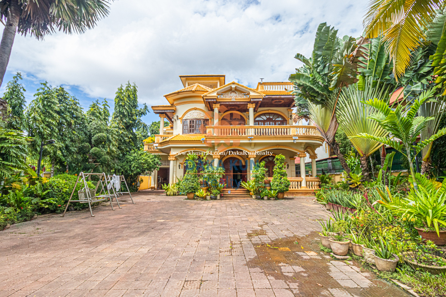 ផ្ទះវីឡាលក់នៅសាលាកំរើក, ក្រុងសៀមរាប/Villa for Sale in Krong Siem Reap- Sala Kamruek