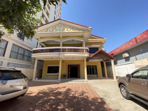 Villa for rent in Tonle Basak