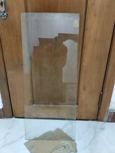 លក់ផ្ទាំងកញ្ចក់ សម្រាប់ធ្វើថ្នាក់ រឺធ្នើ កំរាស់១០លី