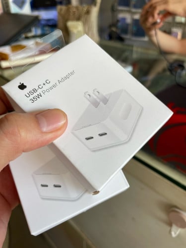 ដុំសាក iPhone 35W មានរន្ធ​ Typ.C , 2  ថ្មី.