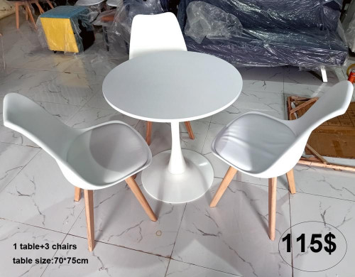 \u2705 1 Table + 3 chairs: Table size 70x70cm