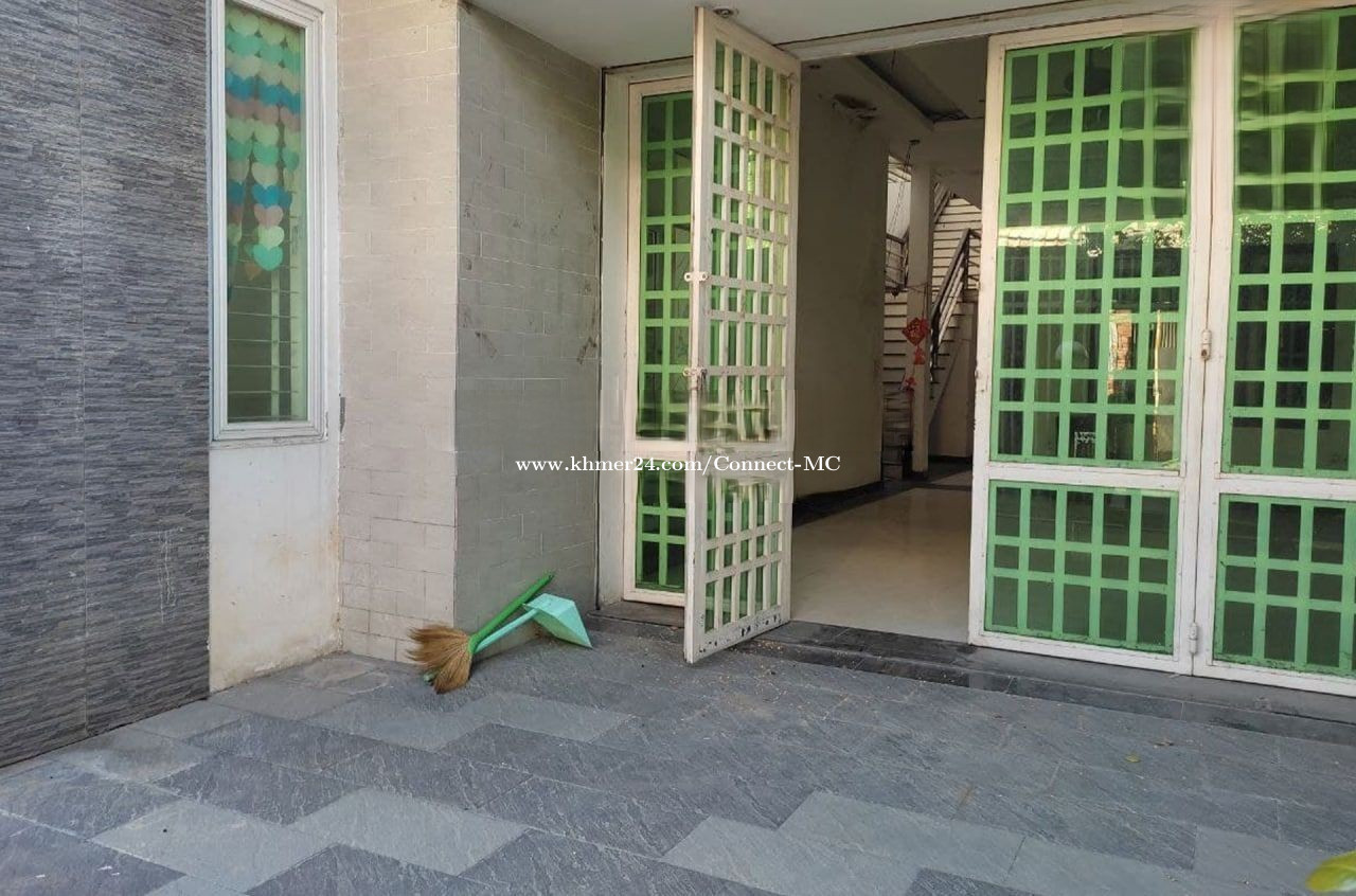 Villa for rent at Tuol Tom Poung II in Tuol Tumpung Pir, Chamkar Mon