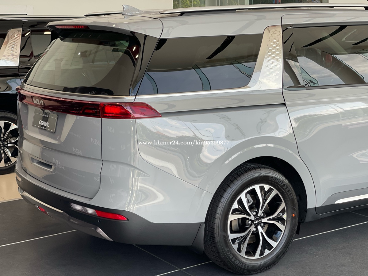Kia Carnival 2023 Full Option ពេញ Price 77999.00 in Phnom Penh