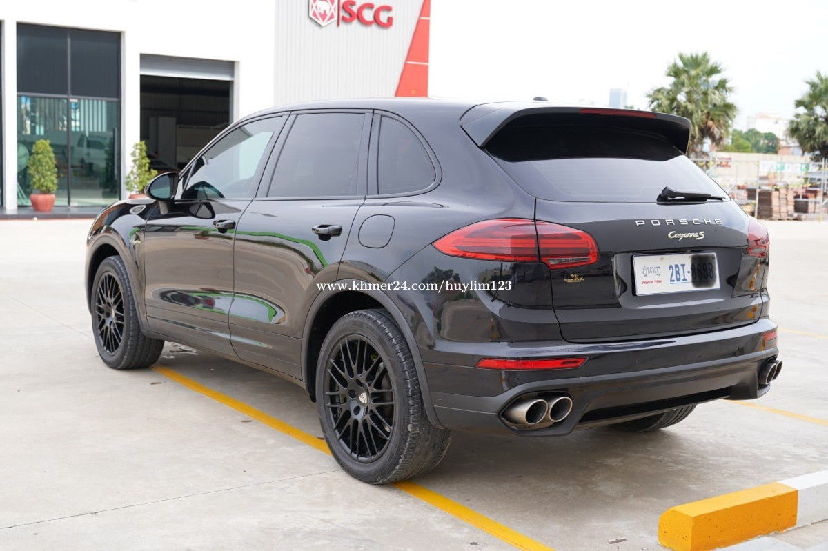 Porsche Cayenne S Hybrid 2015 Price 64500.00 in Phnom Penh, Cambodia