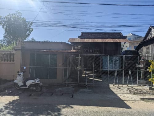 ដីនឹងផ្ទះលក់ ក្រុងព្រៃវែង