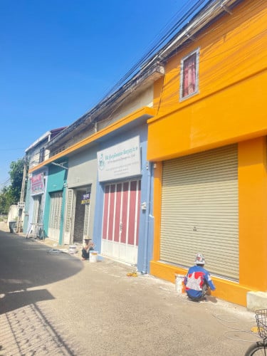 ផ្ទះជួល ជាប់ផ្លូវជាតិលេខ1 ទល់មុខផ្សារព្រែកឯង