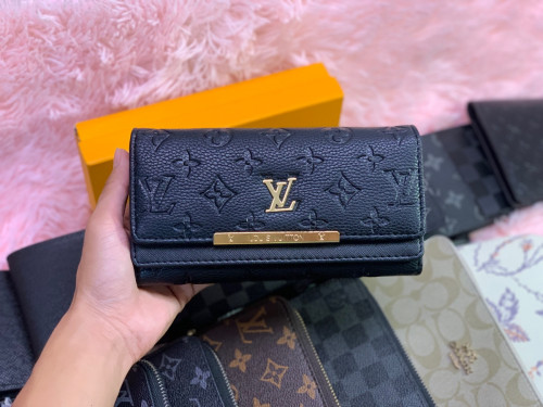 The Louis Vuitton lookalike handbag 👜