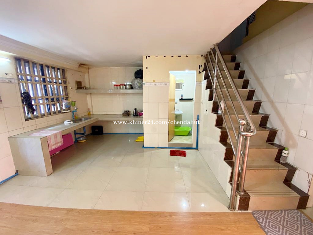 ផ្ទះល្វែងសម្រាប់លក់ពីរជាន់ E0 & E1 House for sale (4x14m) សង្កាត់និរោធ