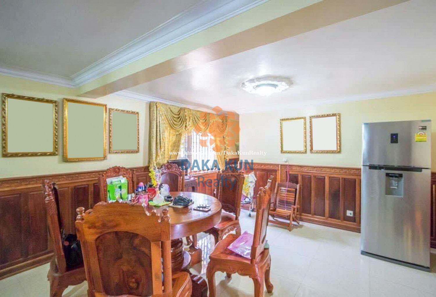 ផ្ទះលក់នៅក្រោយសណ្ឋាគារអង្គរអេរ៉ា, ក្រុងសៀមរាប/House for Sale in Siem