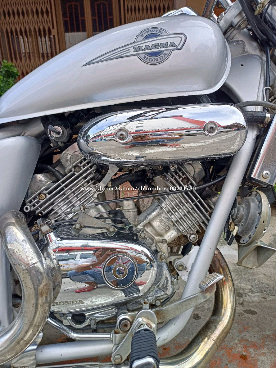 honda magna 250cc