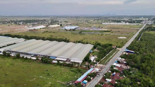 ដីនៅផ្លូវ​ 51 ក្បែផ្សារបាត់ដឹង