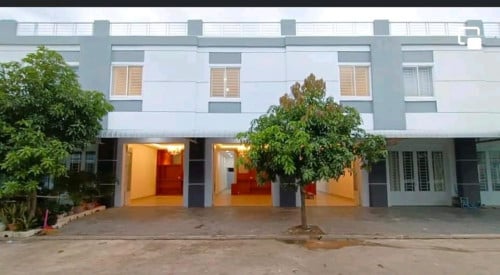 បុរីពិភពថ្មីកំបូល២ ផ្លូវជាតិលេខ៤