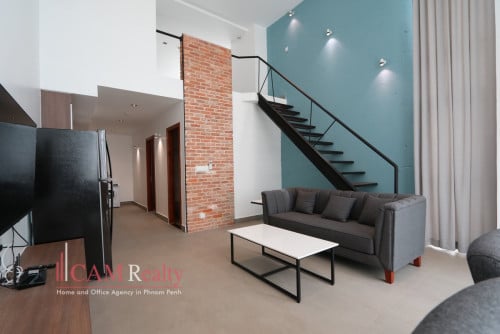 BKK1 area| 2 bedrooms serviced duplex apartment for rent| Swimming pool and gym