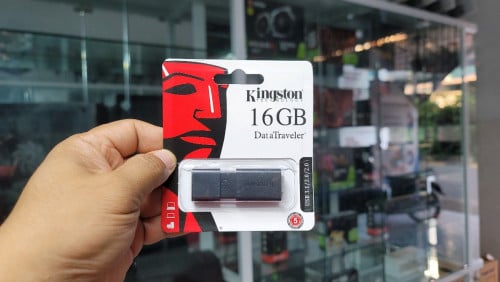 Kingstone Flash Drive | Data Traveler