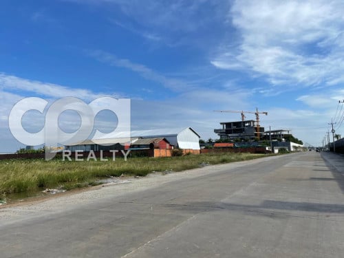 ដីលក់លើផ្លូវបេតុង១៦ម៉ែត្រ ក្នុងសង្កាត់ឃ្មួញ