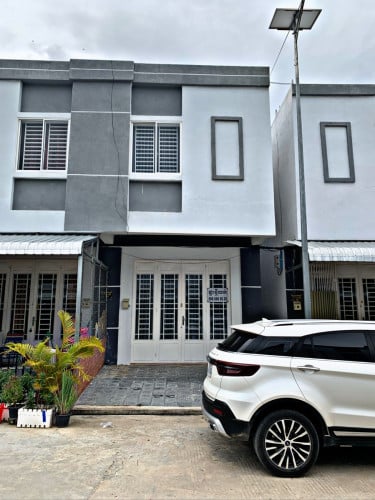 ផ្ទះថ្មីលក់ (ប្លង់រឹង)