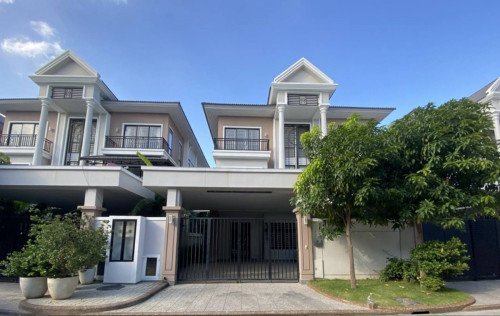 Twin Villa 出租 for rent 靠近AEON3 at Borey Penghout Diamond1