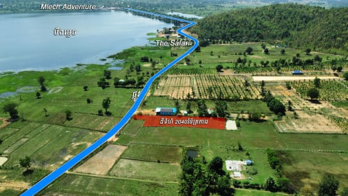 ដីក្បែរបឹងម្លេចទេសភាពស្រស់ស្អាតតម្លៃហុងស៊ុយខាងកេីតមុខបឹង​ ខាងលិចមានភ្នំ