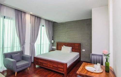 BKK3 area | Service apt studio room with elevator for rent nearby Toul Sleng