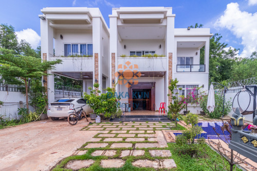 លក់បន្ទាន់! ផ្ទះវីឡាមានអាងហែលទឹកជិតរីសតភូមិបៃតង, ក្រុងសៀមរាប/Urgent Sale, House in Krong Siem Reap