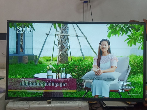 Smart TV 32inchesទូរទស្សន៏ 32 ស្មាត អាចលេងអ៊ីនធឺណែតបាន