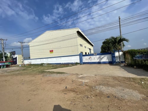 ឃ្លាំង និងដីសម្រាប់លក់ /仓库及土地出售/ Warehouse and Land for Sale, Property Code: VBRE00394