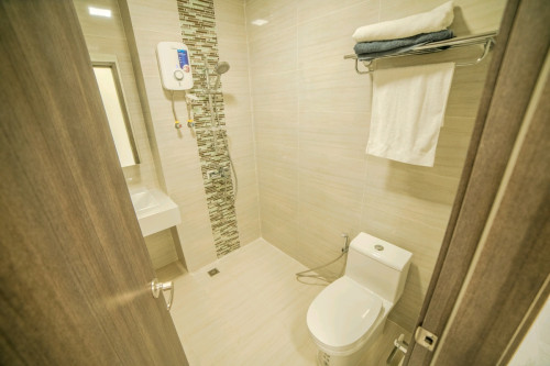 Orkide cando studio room for rent or sell