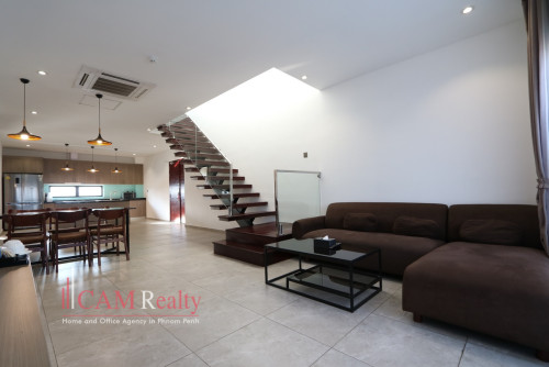 BKK2 area| 4 bedrooms penthouse serviced apartment for rent| Swimming pool, gym, steam and sauna 