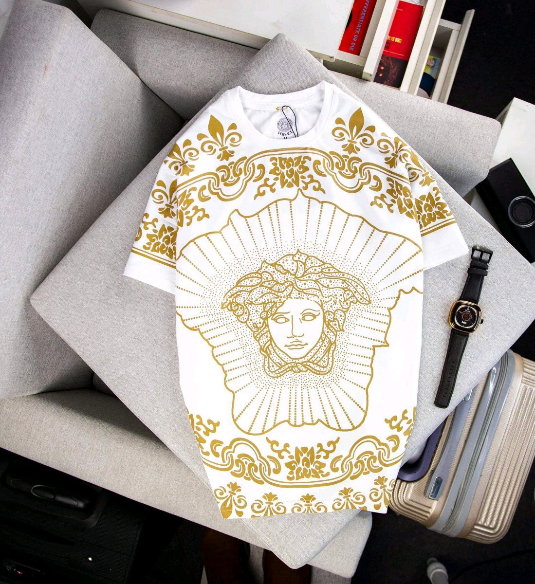 អាវយឺតដៃខ្លីប្រេន Versace Size M L XL XXL អីវ៉ាន់ថៃ សាច់ស្អាតដូចក្នុងរូបម៉េចអញ្ចឹង in Phnom Penh