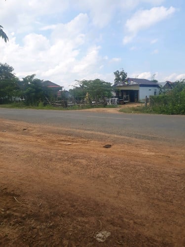 ដីនៅកំពង់ស្ពឺលក់បន្ទាន់