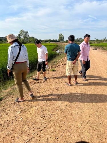 រោងចក្រជុំវិញដីលក់ជាប់ផ្លូវ30ឞចុះពីផ្លូវ51 មួយគីឡូម៉ែត រដ្ឋកំពង់ចាក់ប៉េតុង