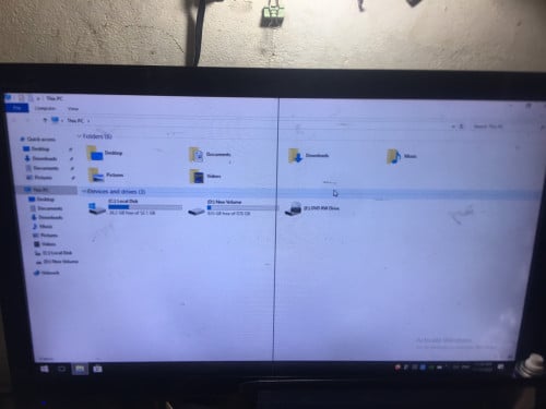 Monitor TV 40” ឆ្នូត ១កណ្ដាល ដូចរូប