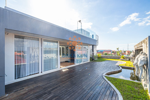 3 Bedrooms Penthouse for Rent in Krong Siem Reap-Svay Dangkum