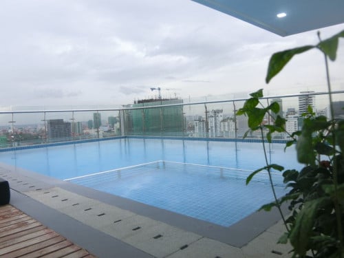 Tonle Bassak area | Serviced apt one beds with gym and pool for rent near Aeon mall1, Naga2