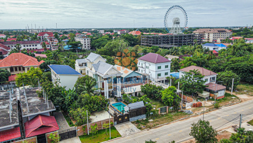 ផ្ទះវីឡាបែបប្រណិតលក់ក្នុងក្រុងសៀមរាប-ស្វាយដង្គុំ/Villa for Sale in Krong Siem Reap-Svay Dangkum