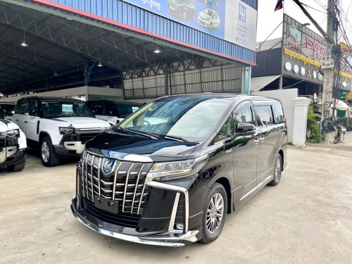Toyota Alphard 2020 in Phnom Penh, Cambodia on Khmer24.com
