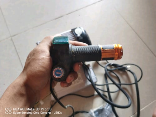 750w BLDC motor និងcontroller  ថែមដៃហ្គាមួយ ទិញមកមិនដែលប្រើ