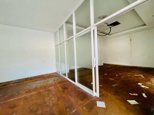 Commercial Villa-Showroom For Rent Along Monivong BLVD,