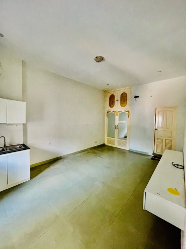 Commercial Villa-Showroom For Rent Along Monivong BLVD,