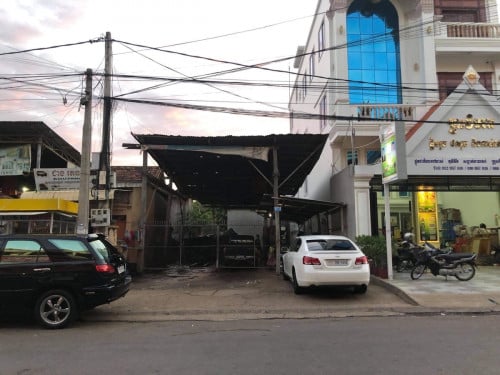 ដីលក់&ជួល នៅចំកណ្តាលក្រុងកំពង់ចាមលក់បន្ទាន់ខ្លាំង