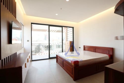 Doun Penh area | Western & Modern style one bedroom for rent nearby Wat Phnom, Riverside